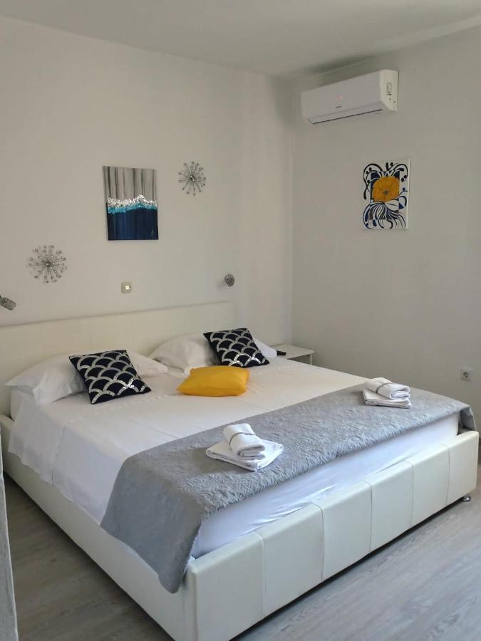 Apartments By The Sea Pag - 16100 Pag Town Dış mekan fotoğraf